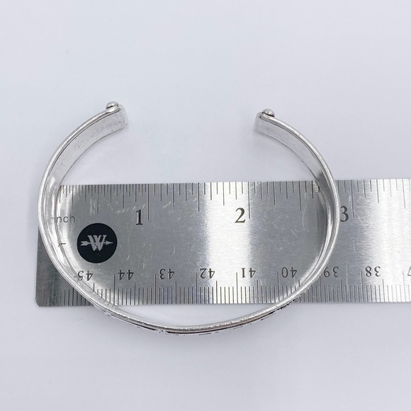 Buddhist Mantra Sterling Silver Cuff Bracelet - Picture 7 of 9